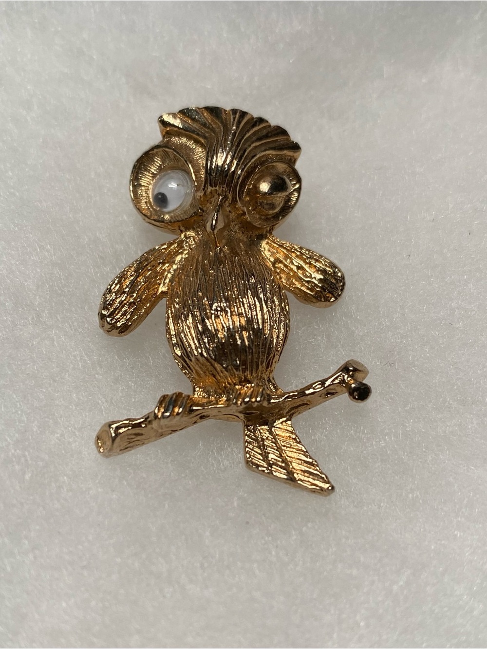 Sarah Coventry Googly Eye Golden Owl Brooch Pin